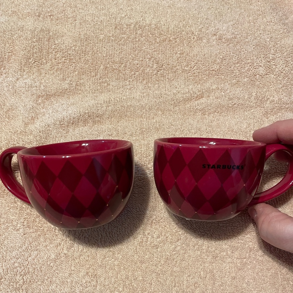 Starbucks holiday Set of 2 crimson Demi’s